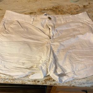 Old Navy Everyday Mid-Rise Shorts